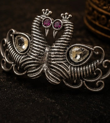 Royal Swan Ring