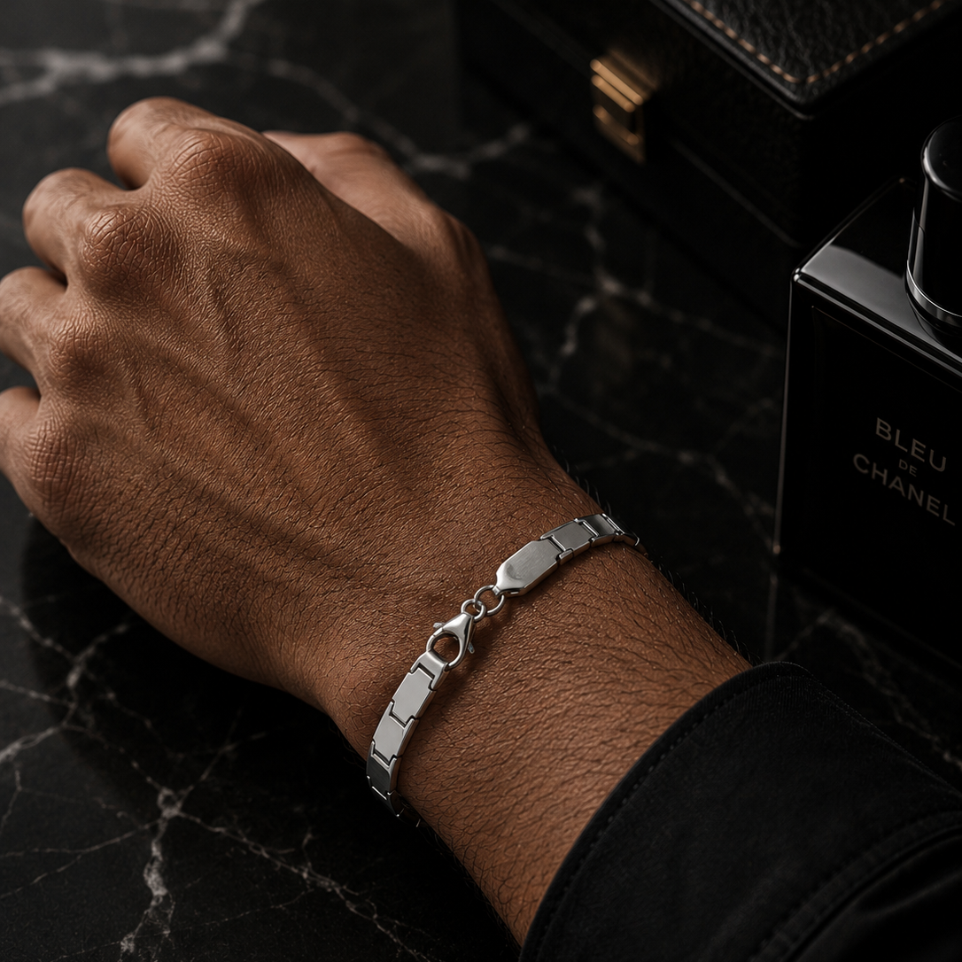 Minimal Edge Bracelet