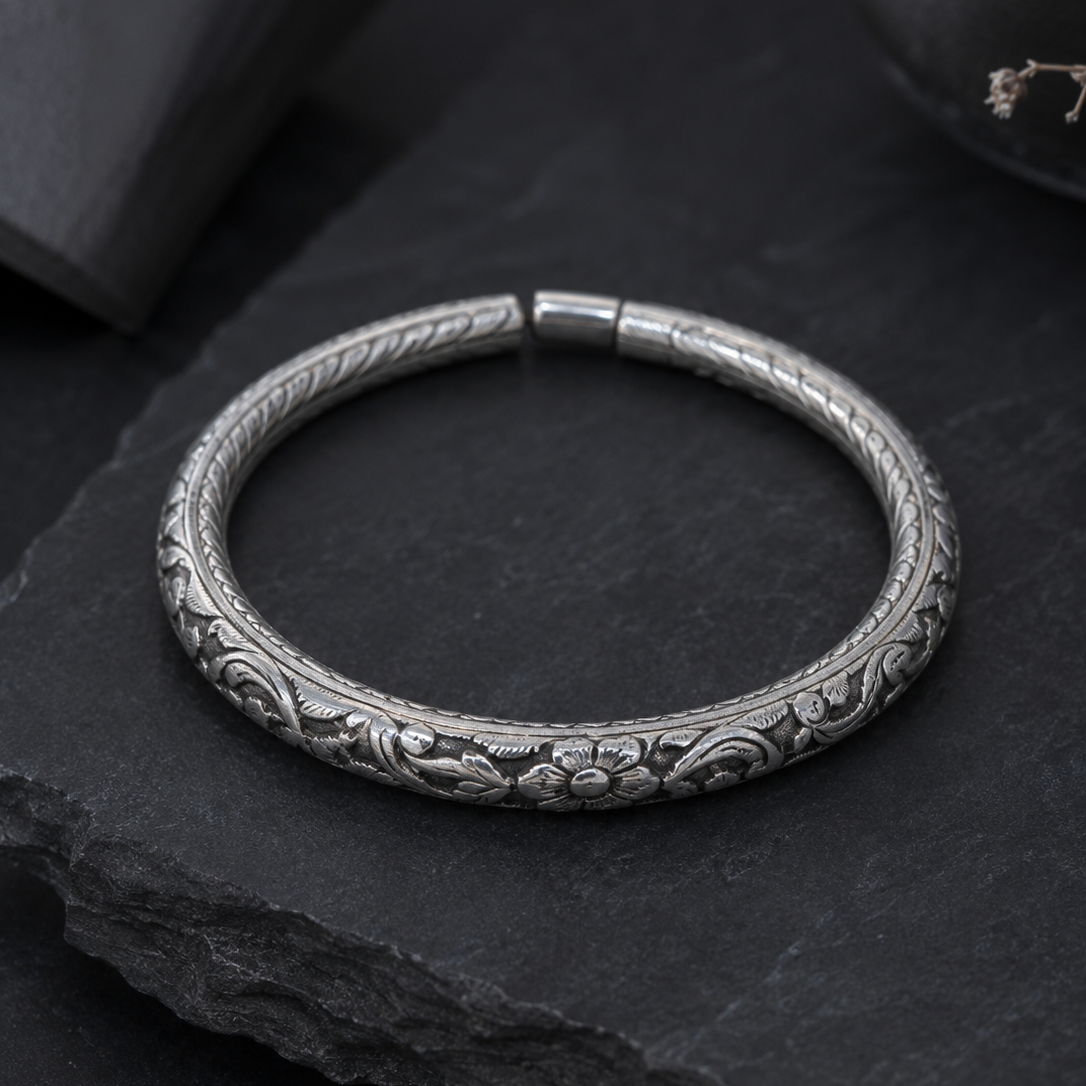 Heritage Floral Engraved Payal