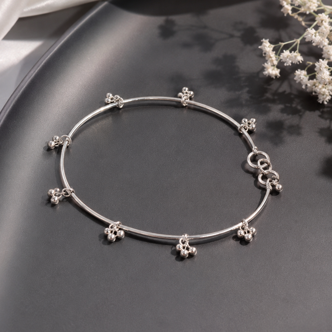Delicate Floral Charm Payal